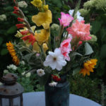Blumen in der Vase - Gladiolen und Sommerblumen - Blumenstrauß