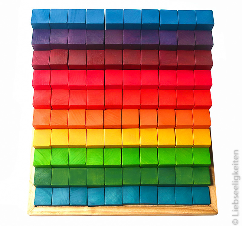 gestufte Rechenklötze in Regenbogenfarben - DIY