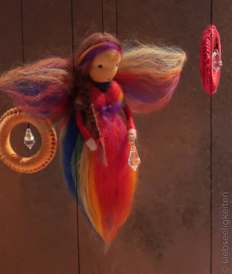 Regenbogen - Elfe - Elfe aus Märchenwolle - Regenbogenfee